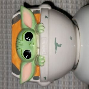 Star Wars The Mandalorian The Child 20-Ounce Ceramic Sculpted Mug